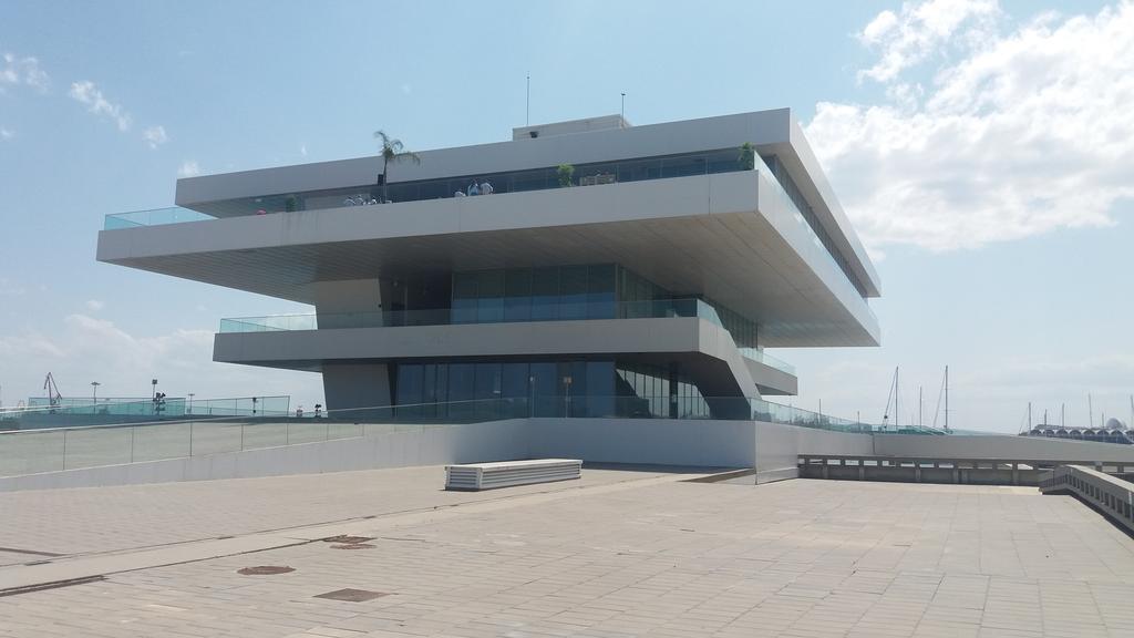 APARTMENTSUITESPAIN Beach Economy Valencia Exterior foto